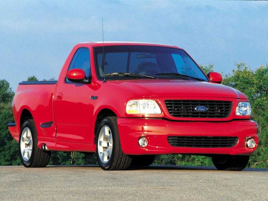  Ford SVT F-150 Lightning 1999 года  (фото 8 из 16)